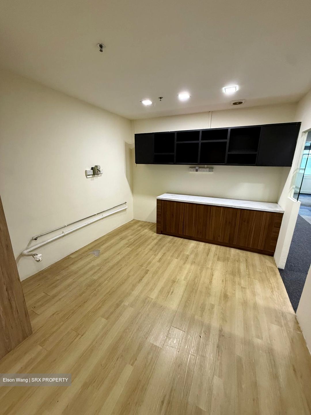 Epl Building (D3), Office #611445501